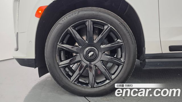 Cadillac Escalade (V) 6.2 ESV ESV Premium Luxury Platinum 2021 — фото 5