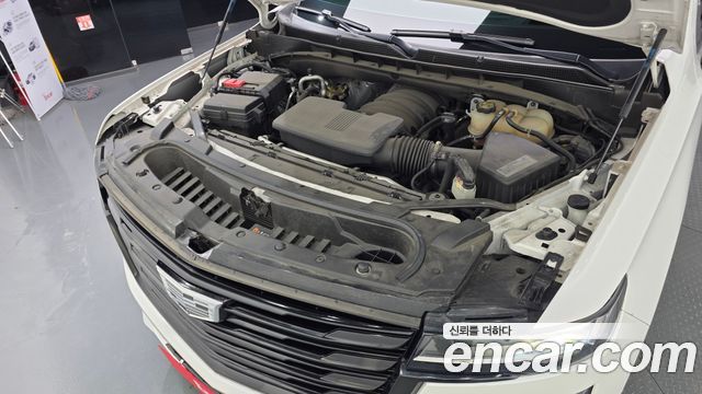 Cadillac Escalade (V) 6.2 ESV ESV Premium Luxury Platinum 2021 — фото 6