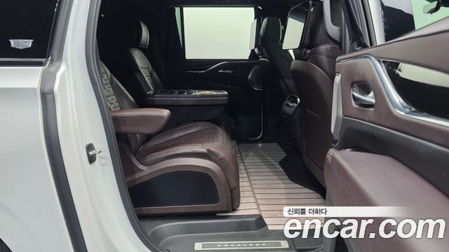 Cadillac Escalade (V) 6.2 ESV ESV Premium Luxury Platinum 2021 — фото 12
