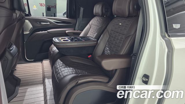 Cadillac Escalade (V) 6.2 ESV ESV Premium Luxury Platinum 2021 — фото 26