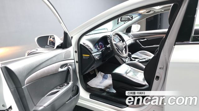 Hyundai i40 Saloon 1.7 VGT D spec 2014 — фото 10