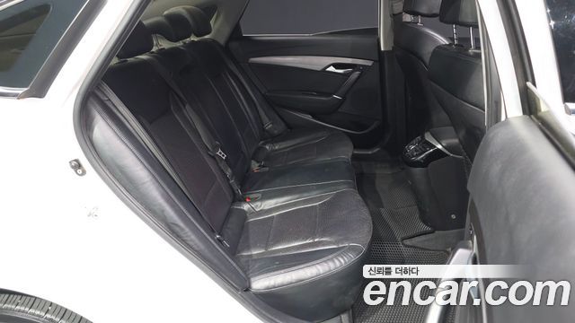 Hyundai i40 Saloon 1.7 VGT D spec 2014 — фото 12