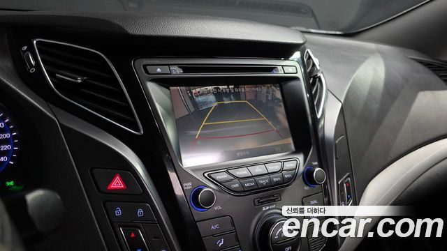 Hyundai i40 Saloon 1.7 VGT D spec 2014 — фото 15