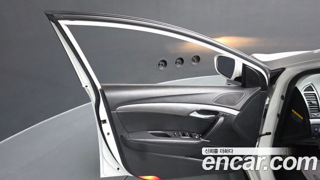Hyundai i40 Saloon 1.7 VGT D spec 2014 — фото 24