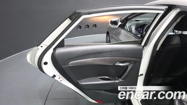 Hyundai i40 Saloon 1.7 VGT D spec 2014 — фото 25