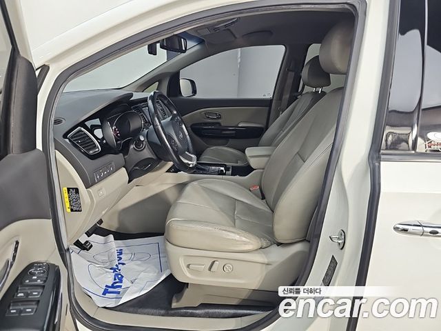 Kia Carnival 9-seater Noblesse 2016 — фото 15