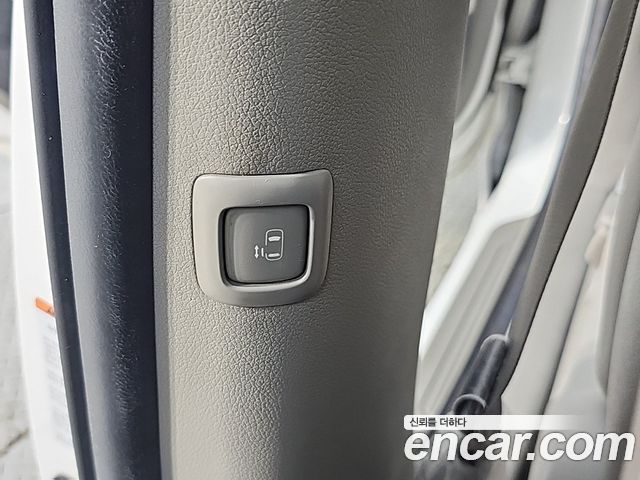 Kia Carnival 9-seater Noblesse 2016 — фото 17