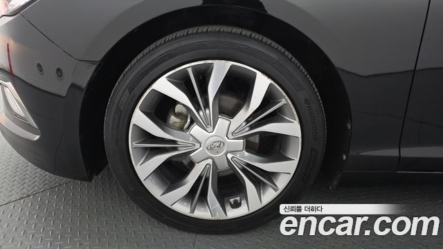 Hyundai Sonata (LF) 2.0 Smart 2016 — фото 5