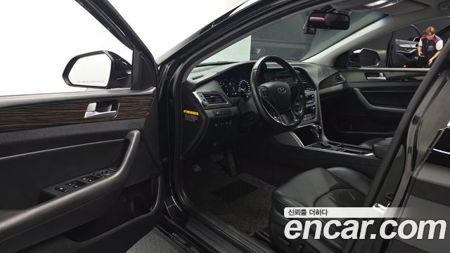 Hyundai Sonata (LF) 2.0 Smart 2016 — фото 10