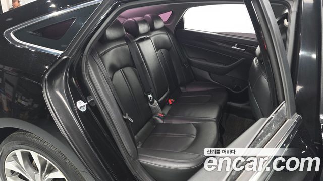 Hyundai Sonata (LF) 2.0 Smart 2016 — фото 16