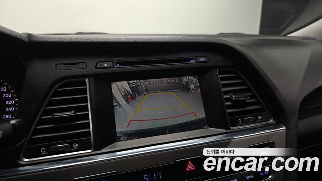 Hyundai Sonata (LF) 2.0 Smart 2016 — фото 20