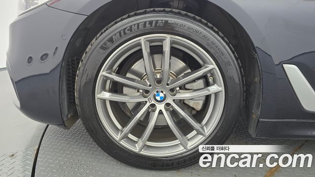 BMW 5 Series (G30) 520d xDrive M Sport Package 2018 — фото 5