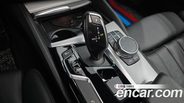 BMW 5 Series (G30) 520d xDrive M Sport Package 2018 — фото 9