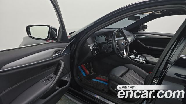 BMW 5 Series (G30) 520d xDrive M Sport Package 2018 — фото 10