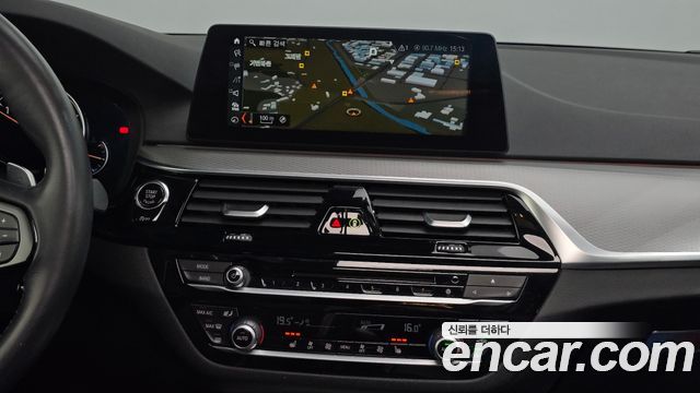 BMW 5 Series (G30) 520d xDrive M Sport Package 2018 — фото 13