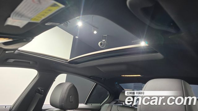 BMW 5 Series (G30) 520d xDrive M Sport Package 2018 — фото 16
