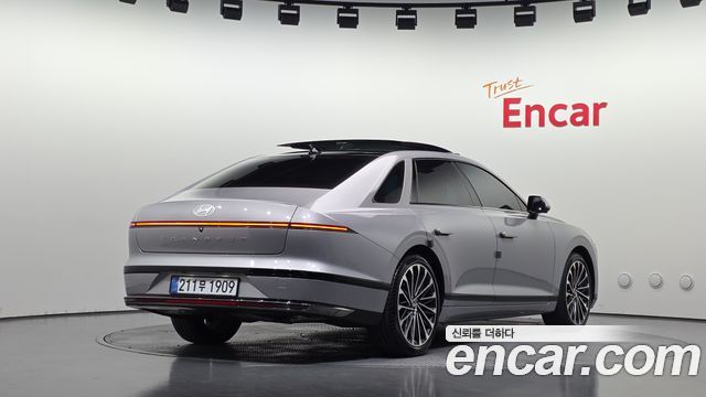 Hyundai Grandeur Hybrid (GN7) Calligraphy 2023 — фото 2