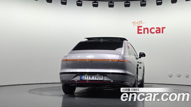 Hyundai Grandeur Hybrid (GN7) Calligraphy 2023 — фото 4