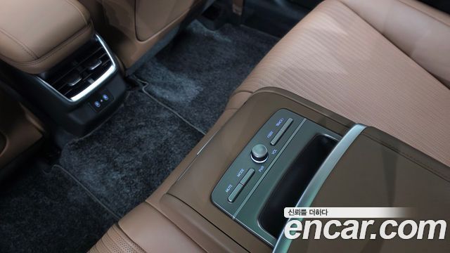 Hyundai Grandeur Hybrid (GN7) Calligraphy 2023 — фото 15