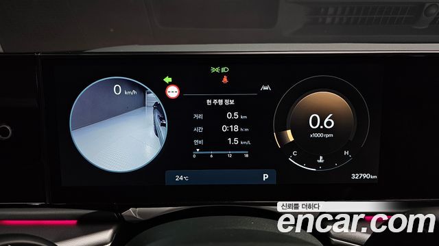 Hyundai Grandeur (GN7) 2,5 Gasoline 2WD Honors 2026 — фото 8