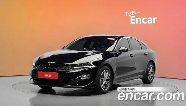 Kia K5 (III) 2.0 Trendy 2023 — фото 1