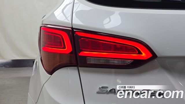 Hyundai Santa Fe The Prime Diesel 2.0 2WD Premium 2016 — фото 23
