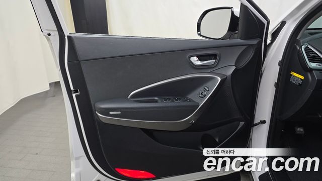 Hyundai Santa Fe The Prime Diesel 2.0 2WD Premium 2016 — фото 24