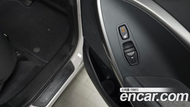 Hyundai Santa Fe The Prime Diesel 2.0 2WD Premium 2016 — фото 27