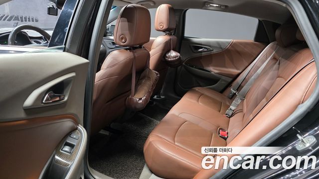 Chevrolet Malibu 2.0 Turbo LTZ Premium 2017 — фото 12