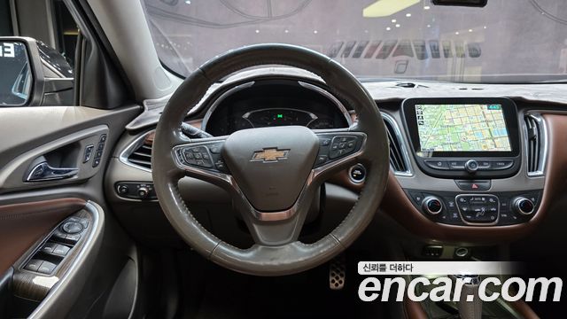 Chevrolet Malibu 2.0 Turbo LTZ Premium 2017 — фото 14