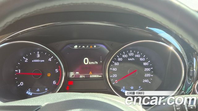 Kia Carnival 9-seater Noblesse 2016 — фото 6