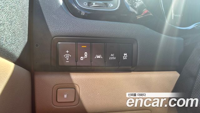 Kia Carnival 9-seater Noblesse 2016 — фото 10