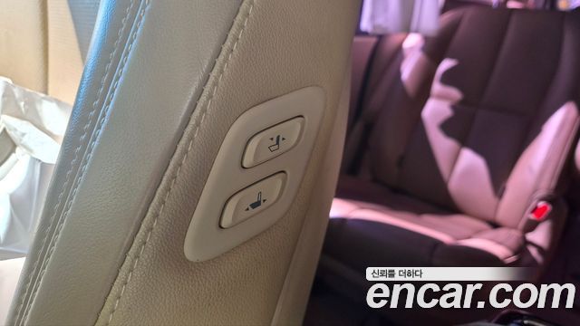Kia Carnival 9-seater Noblesse 2016 — фото 17