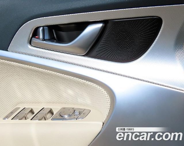 Genesis G70 Gasoline 2.5T 4WD 2024 — фото 18