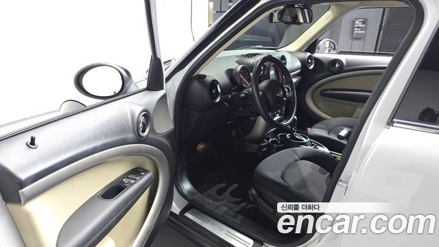 MINI Cooper D Countryman Standard 1st 2015 — фото 10