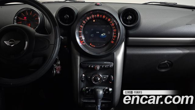 MINI Cooper D Countryman Standard 1st 2015 — фото 19