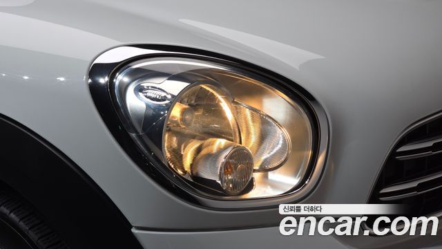 MINI Cooper D Countryman Standard 1st 2015 — фото 28