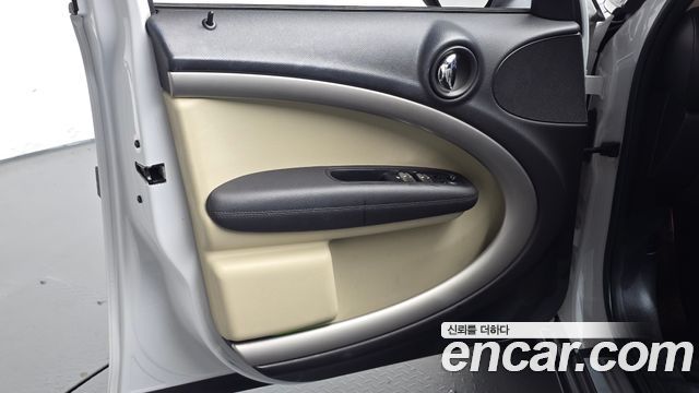 MINI Cooper D Countryman Standard 1st 2015 — фото 30