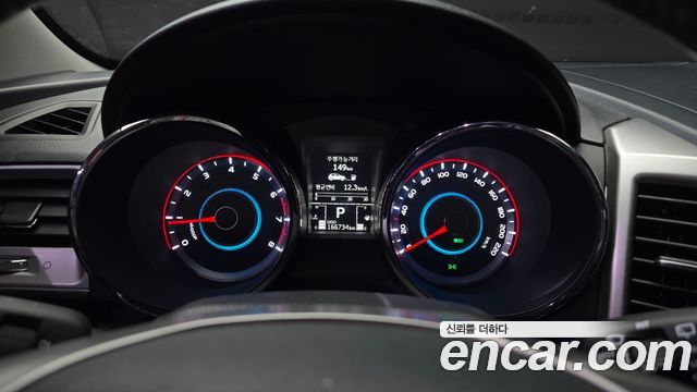 KG Mobility (SsangYong) Tivoli LX 2WD HI-DLX 2015 — фото 8