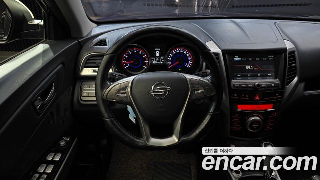 KG Mobility (SsangYong) Tivoli LX 2WD HI-DLX 2015 — фото 13