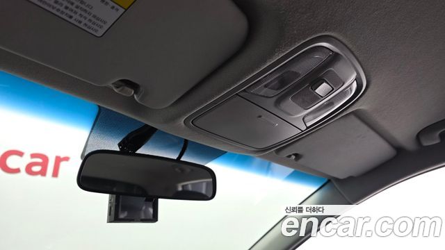 Kia Niro Luxury 2017 — фото 19
