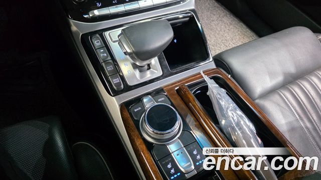 Genesis EQ900 3.8 GDI AWD Premium Luxury 2016 — фото 9