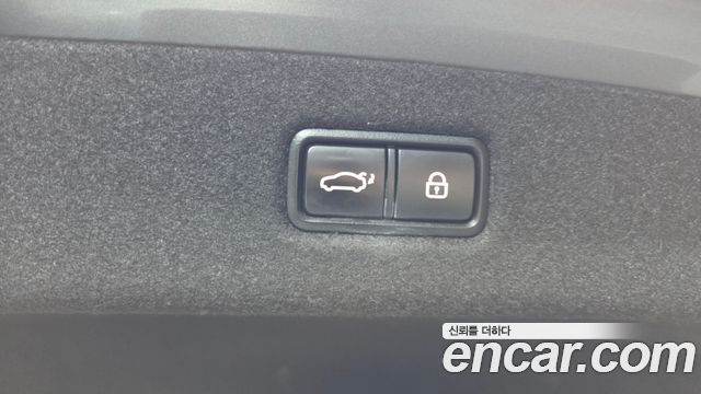 Genesis EQ900 3.8 GDI AWD Premium Luxury 2016 — фото 33