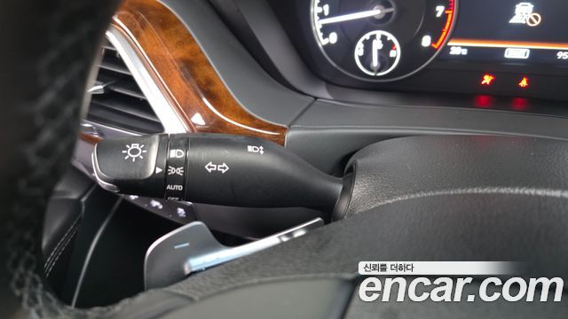Genesis EQ900 3.8 GDI AWD Premium Luxury 2016 — фото 34