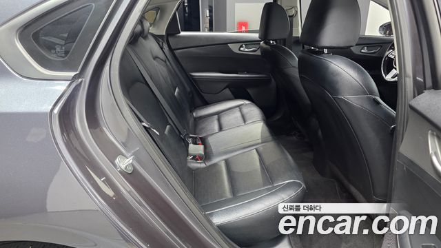 Kia K3 Luxury 2020 — фото 12