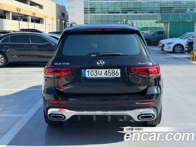 Mercedes-Benz GLB-Class (X247) GLB250 4MATIC 2021 — фото 2