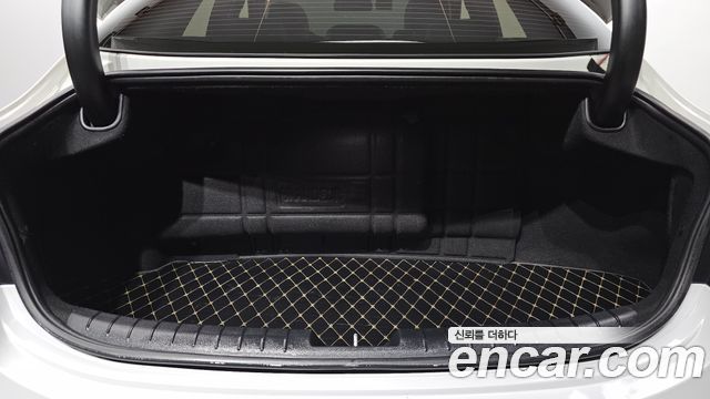 Hyundai Grandeur (IG) 3.0 LPi Dsabled Person Exclusive Special 2018 — фото 35