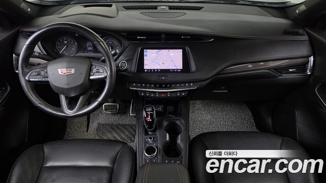 Cadillac XT4 2.0 Sport AWD 2023 — фото 7