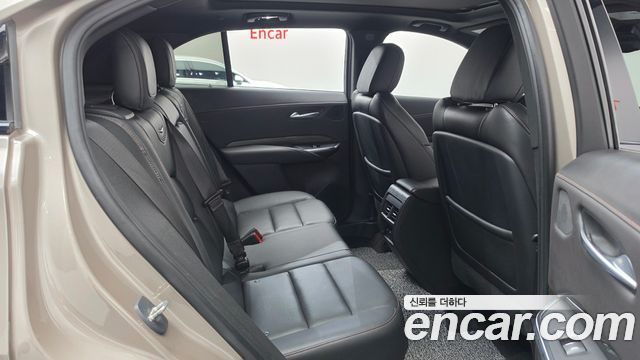 Cadillac XT4 2.0 Sport AWD 2023 — фото 11