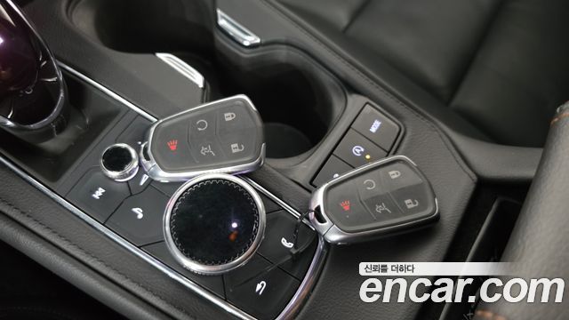 Cadillac XT4 2.0 Sport AWD 2023 — фото 17